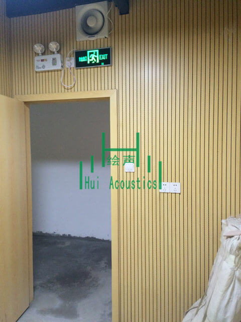 hui-acoustics-grooving-wood